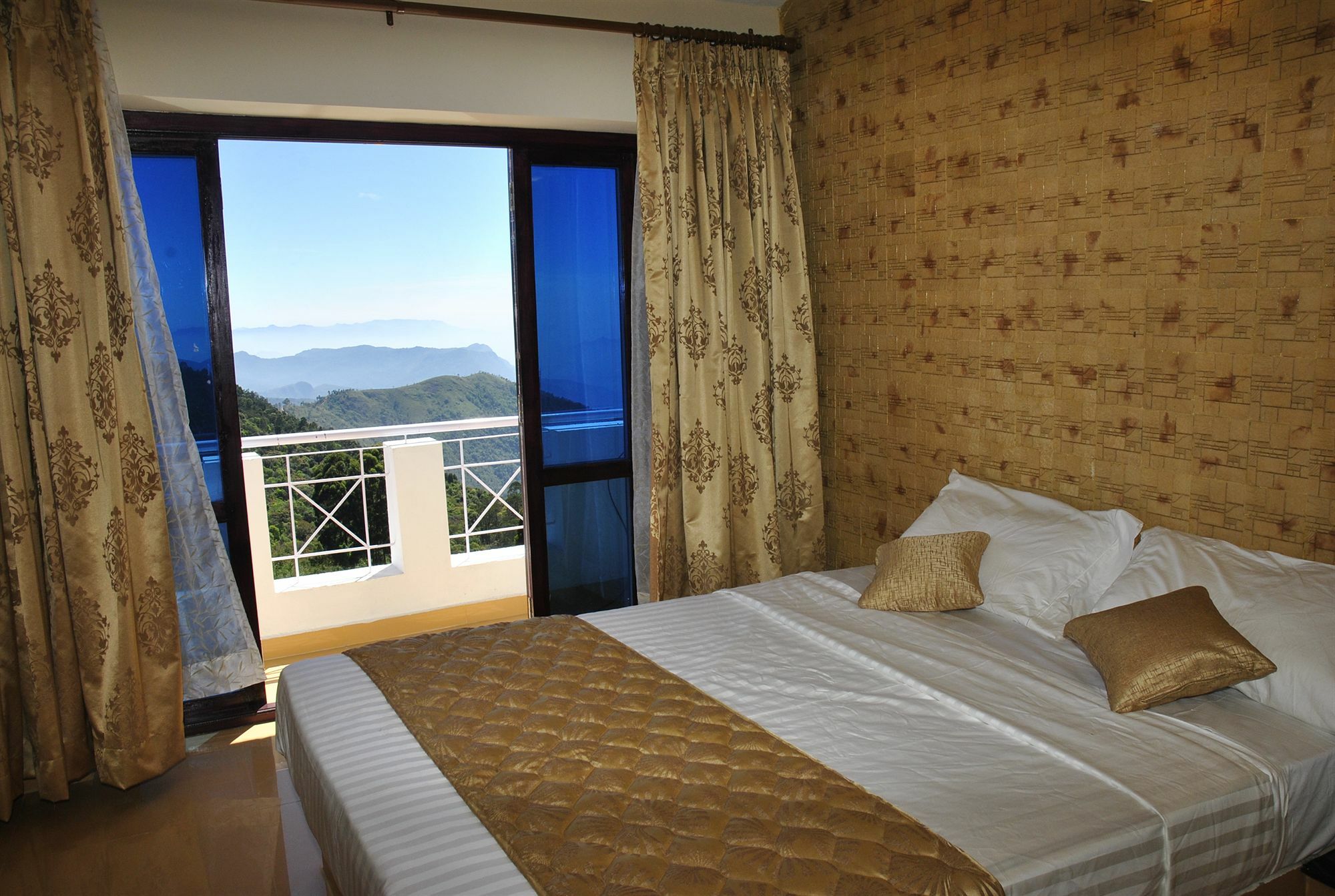 Country Club Valley Vista Кодайканал Екстериор снимка